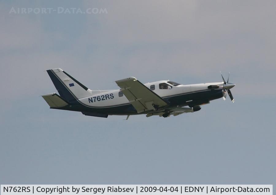 N762RS, 2001 Socata TBM-700 C/N 199, Friedrichshafen