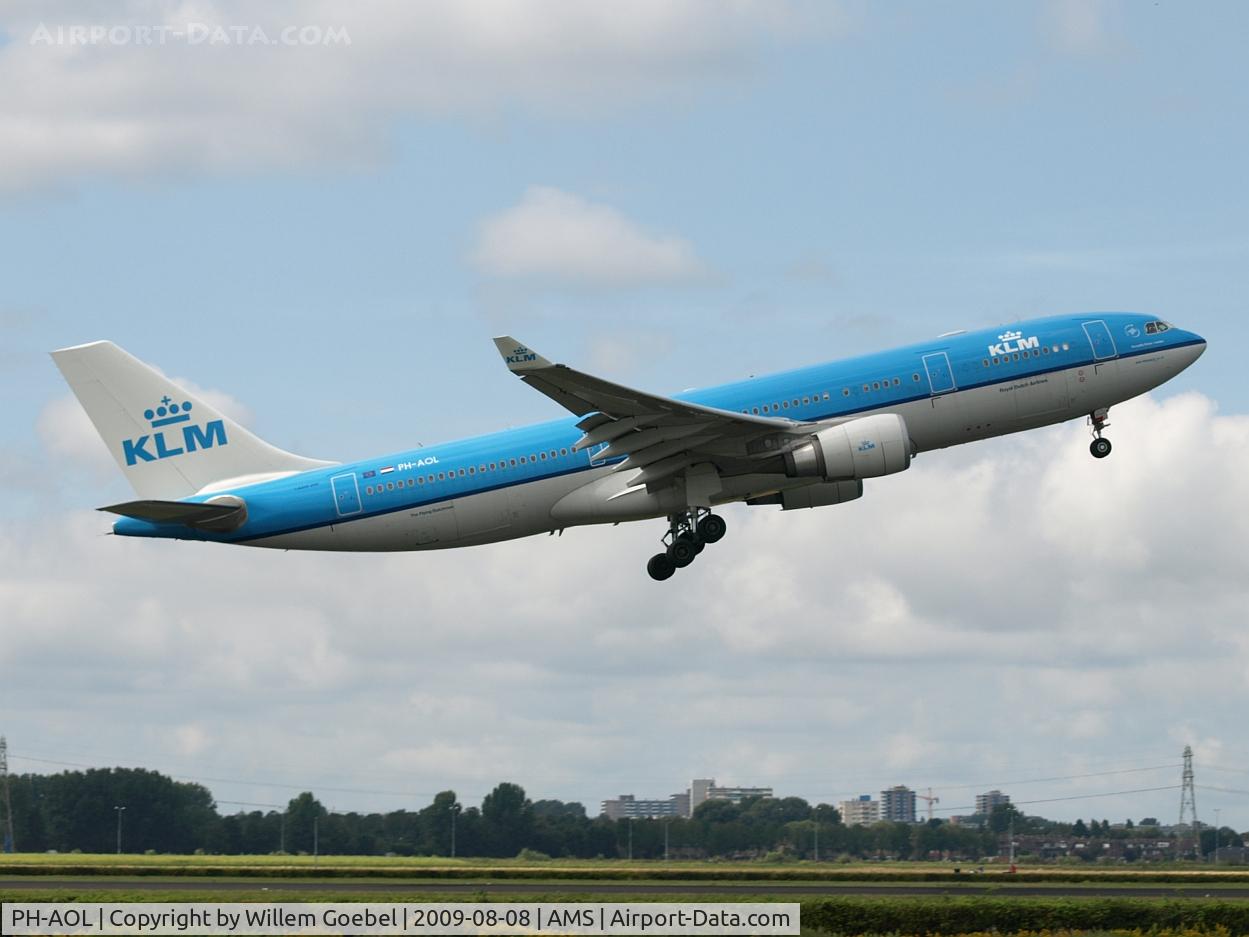 PH-AOL, 2008 Airbus A330-203 C/N 900, Take off of the  
