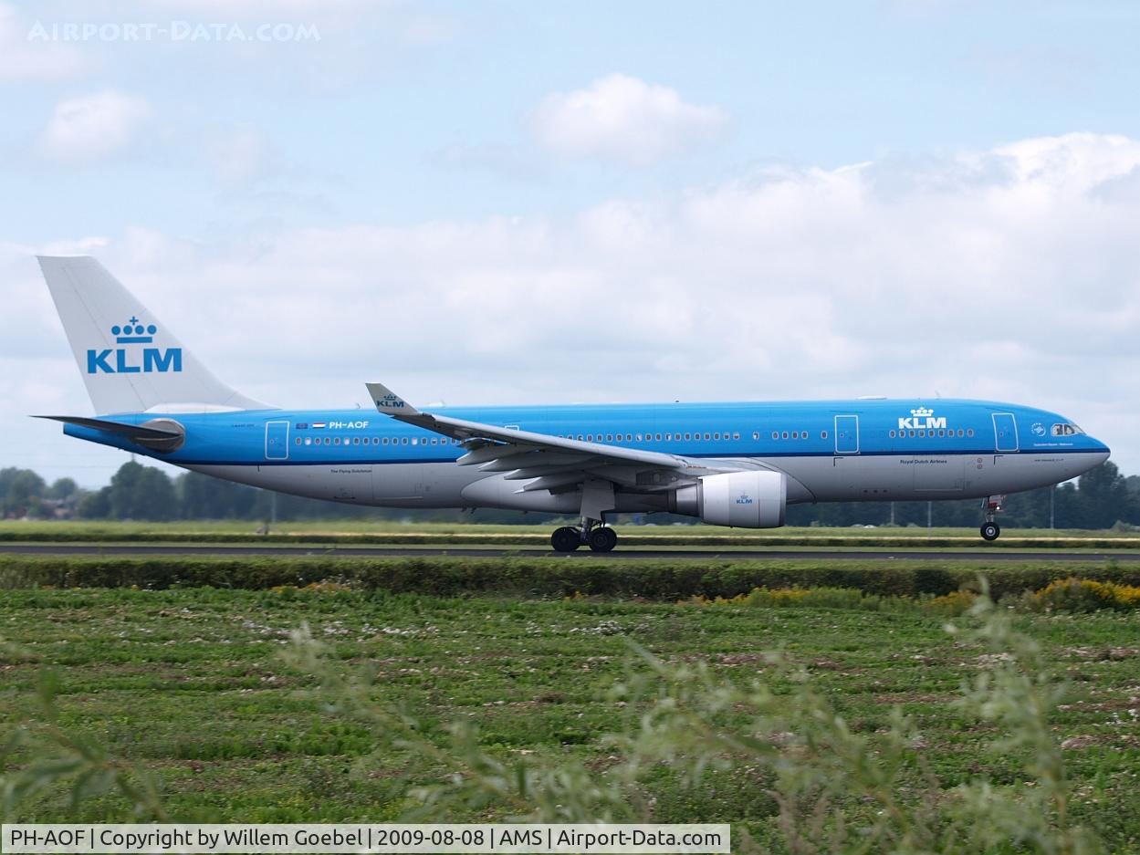 PH-AOF, 2006 Airbus A330-203 C/N 801, Take off of the  