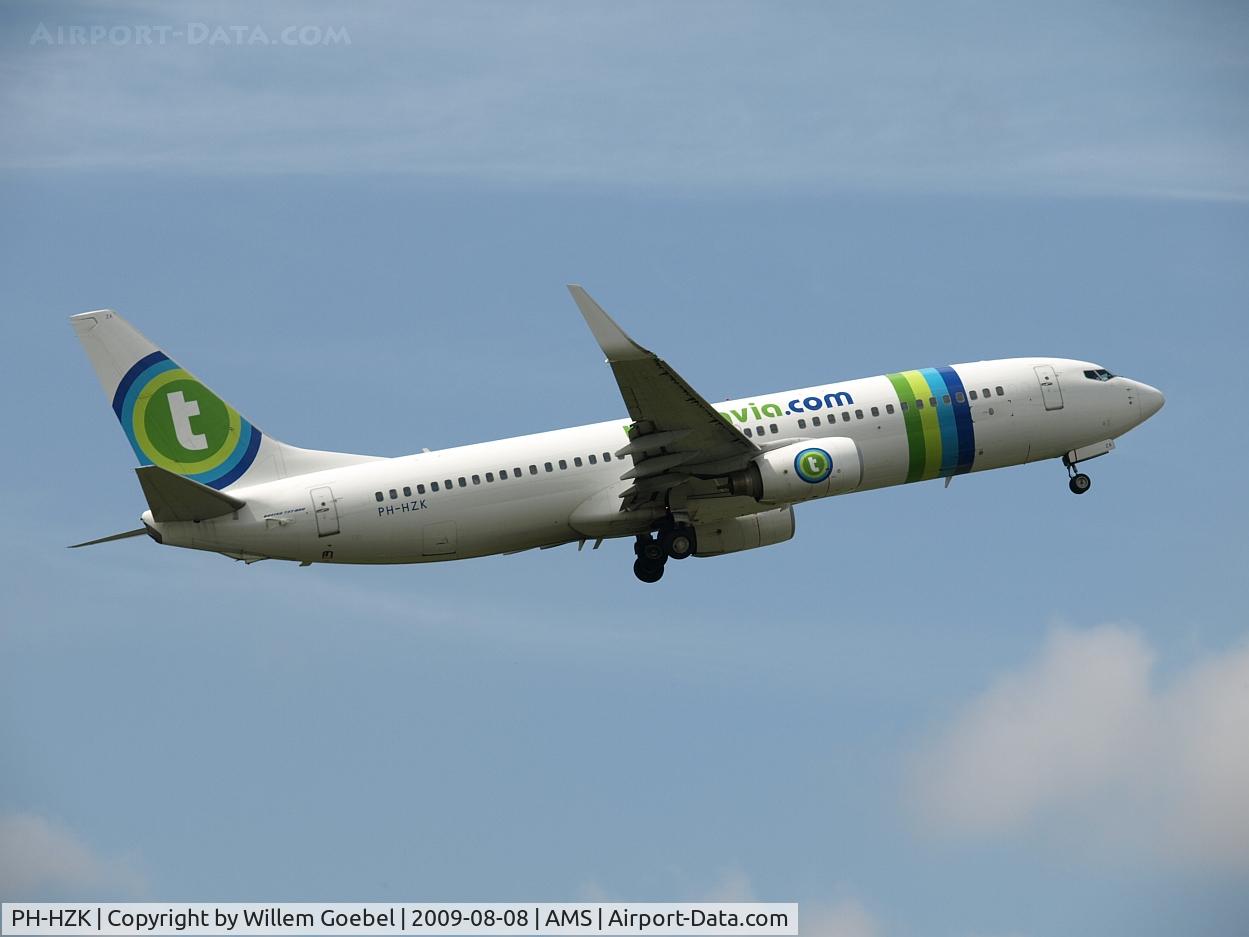 PH-HZK, 2000 Boeing 737-8K2 C/N 30390, Take off of the  