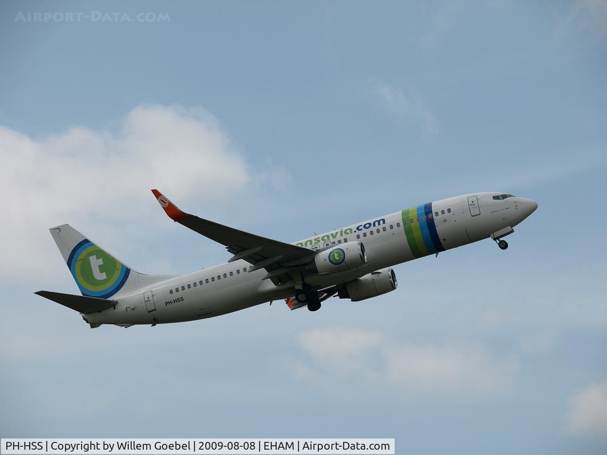 PH-HSS, 2001 Boeing 737-83N C/N 32348, Take off of the  