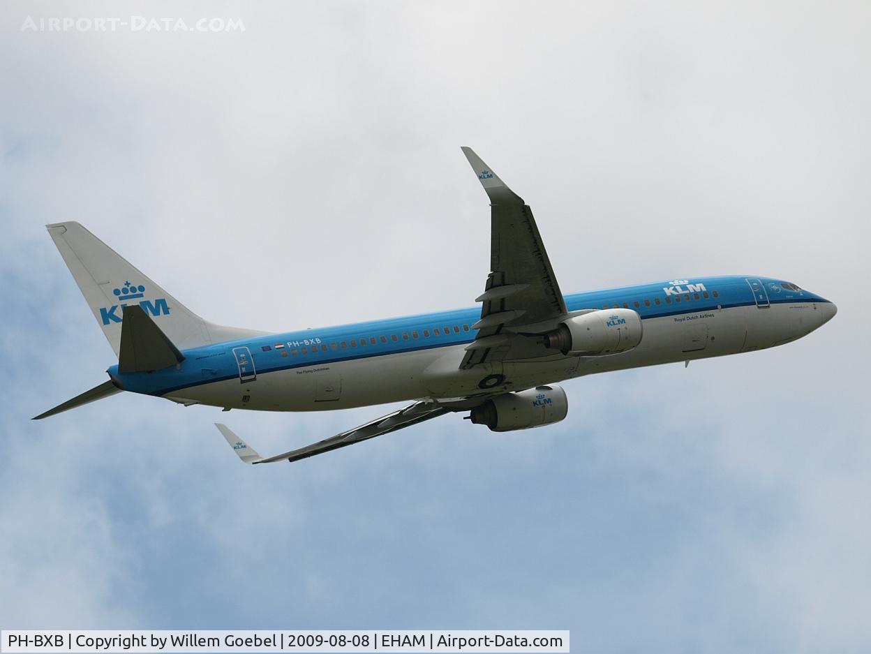 PH-BXB, 1999 Boeing 737-8K2 C/N 29132, Take off of the  