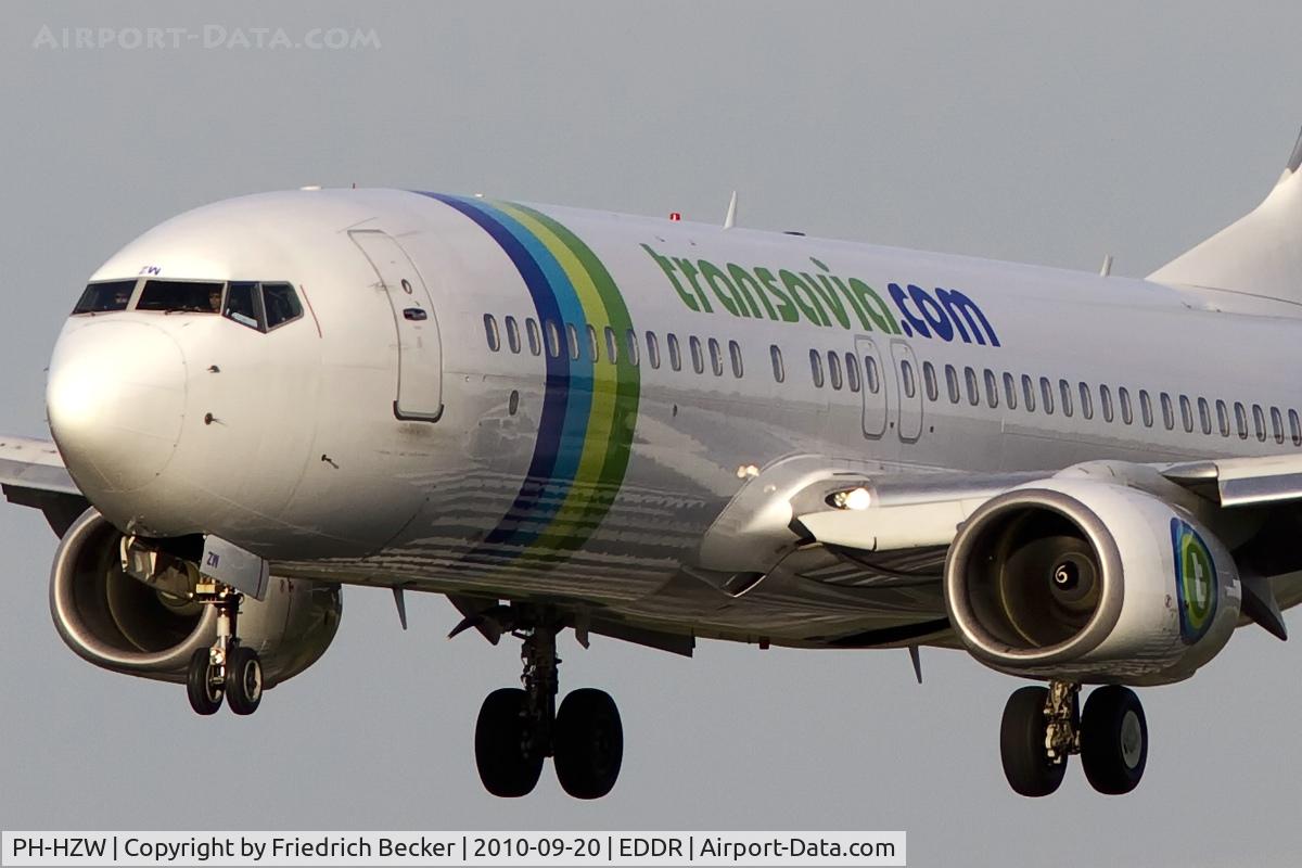 PH-HZW, 2002 Boeing 737-8K2 C/N 29345, on final RW27