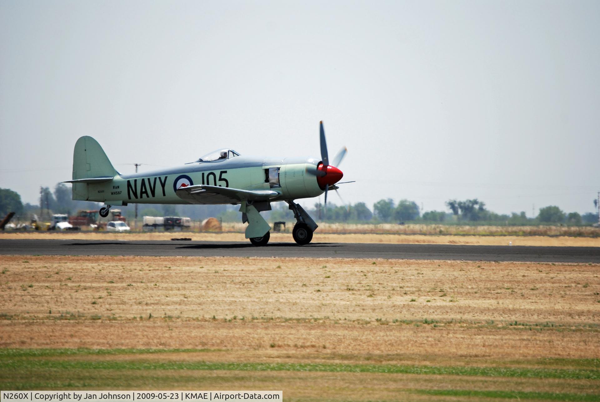 N260X, 1951 Hawker Sea Fury FB11 C/N 41H/636334, Getch bringing his Sea Fury in for a perfect wheel landing at Madera, CA during the Legends Over Madera Air Show.