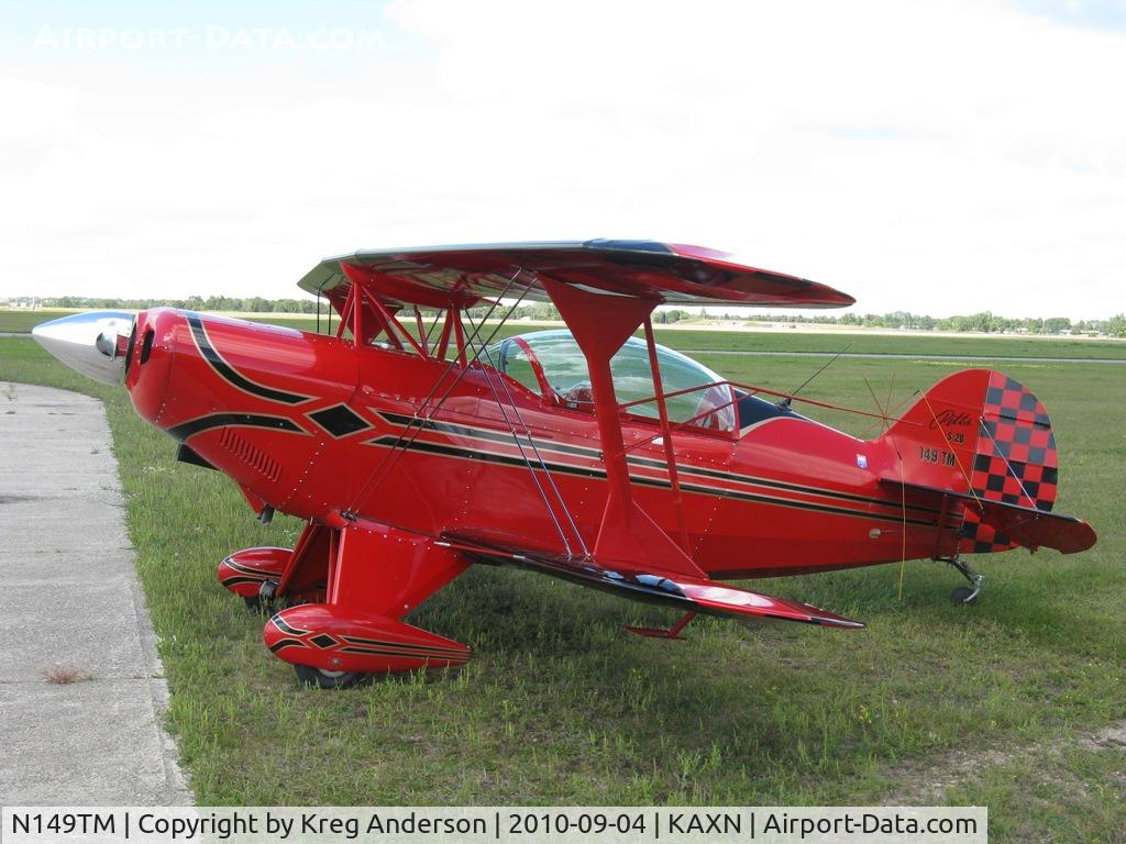 N149TM, 1989 Christen Pitts S-2B Special C/N 5165, Christen Pitts S-2B parked in the grass.