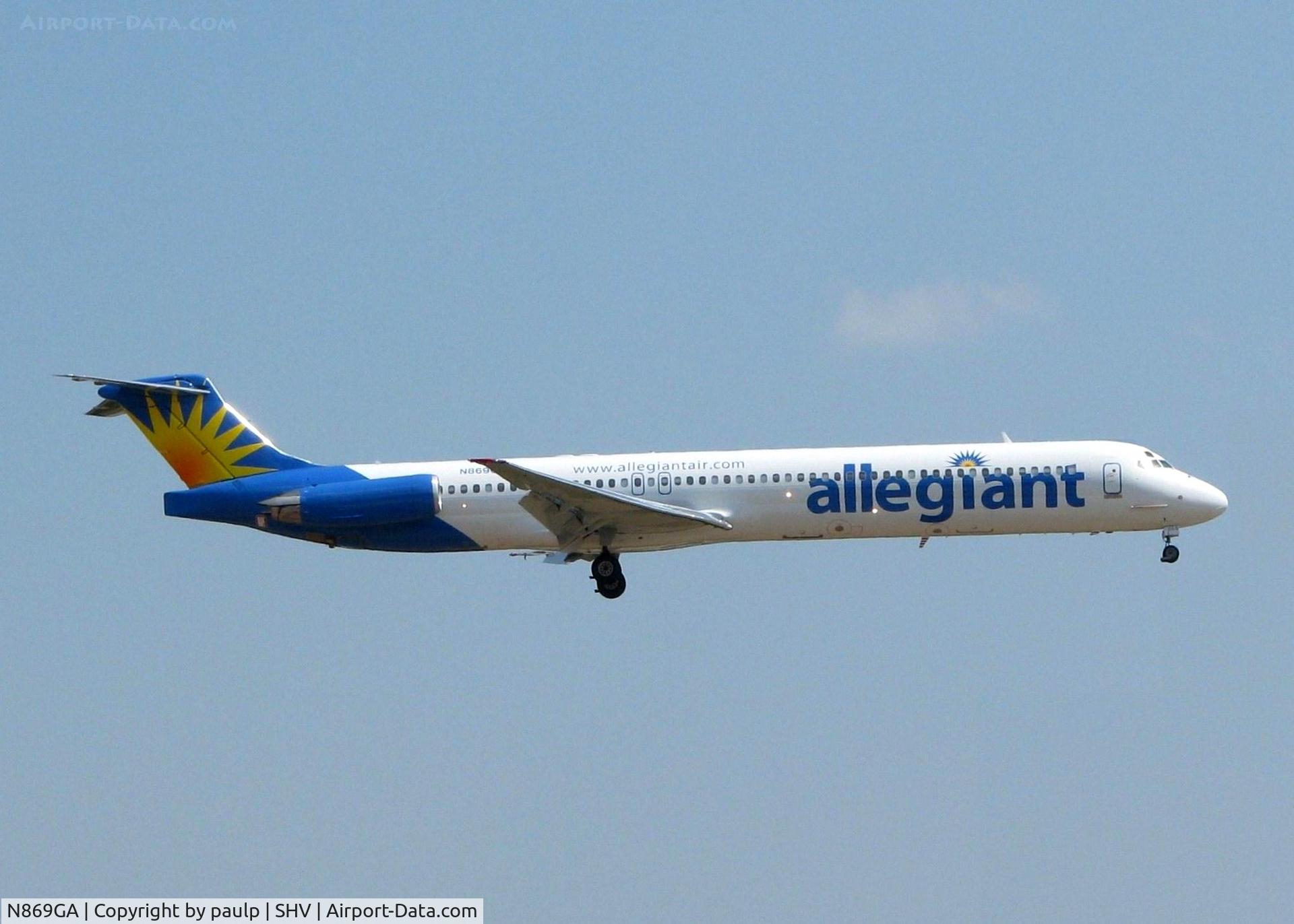 N869GA, 1992 McDonnell Douglas MD-83 (DC-9-83) C/N 53294, Arriving from Las Vegas.