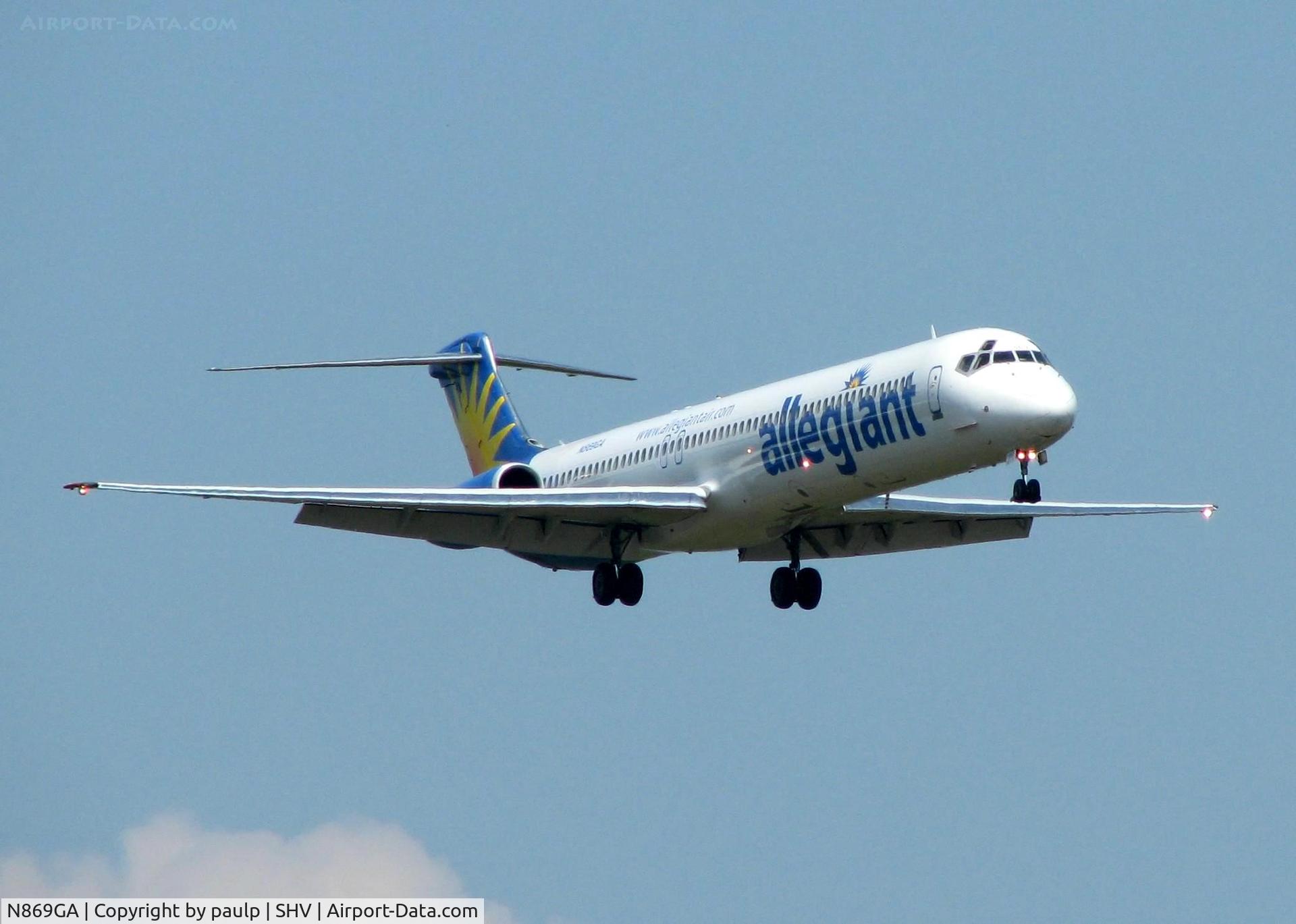 N869GA, 1992 McDonnell Douglas MD-83 (DC-9-83) C/N 53294, Arriving from Las Vegas.