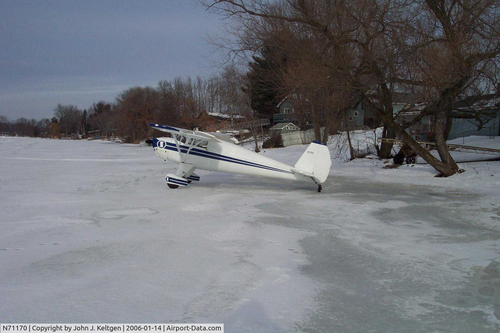 N71170, 1946 Luscombe 8A C/N 2597, N71170 on ice.