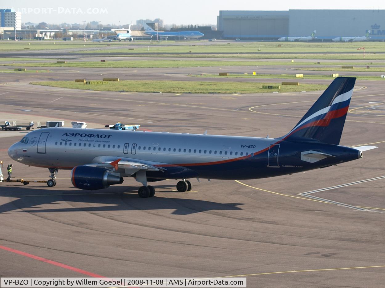 VP-BZO, 2008 Airbus A320-214 C/N 3574, Push back for the start