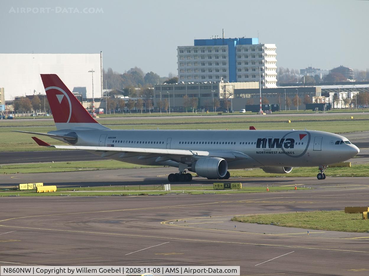 N860NW, 2006 Airbus A330-223 C/N 778, Taxi to the runway for take off.