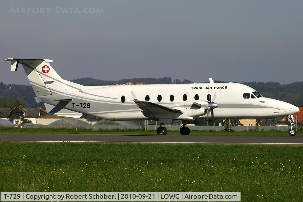 T-729, 1997 Beech 1900D C/N UE-288, T-729
