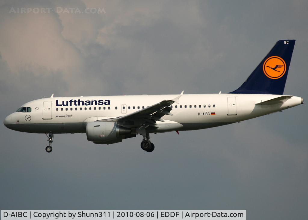 D-AIBC, 2010 Airbus A319-112 C/N 4332, Landing rwy 25L