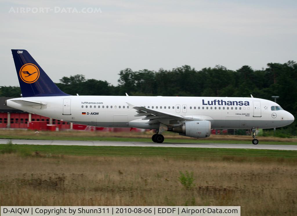 D-AIQW, 2000 Airbus A320-211 C/N 1367, Taking off rwy 18