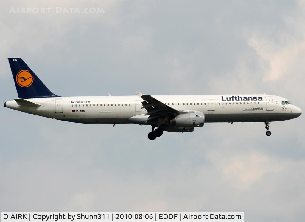 D-AIRK, 1994 Airbus A321-131 C/N 0502, Landing rwy 07L