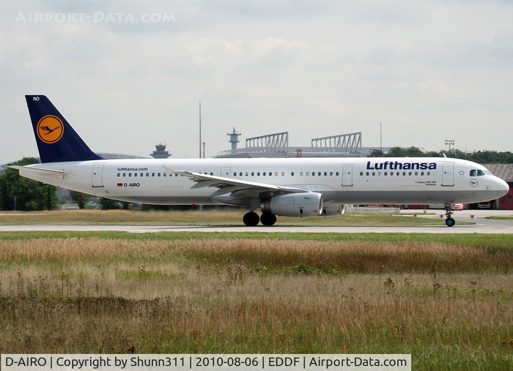 D-AIRO, 1995 Airbus A321-131 C/N 0563, Taking off rwy 18