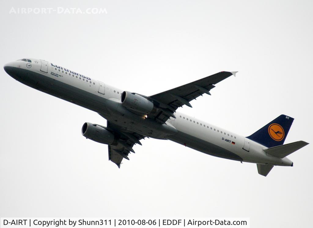 D-AIRT, 1997 Airbus A321-131 C/N 0652, Taking off rwy 25L