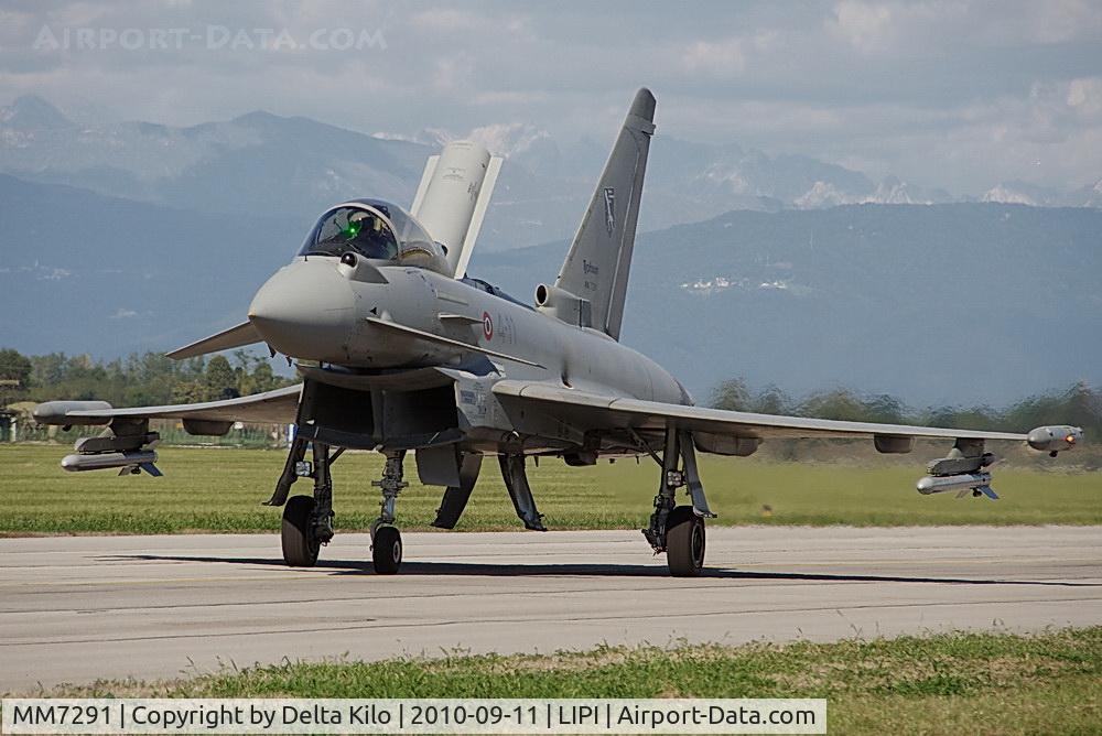 MM7291, Eurofighter EF-2000 Typhoon S C/N IS023, Italy - Air Force
Eurofighter EF-2000 Typhoon S
MM7291 / 4-11 (cn IS023)
