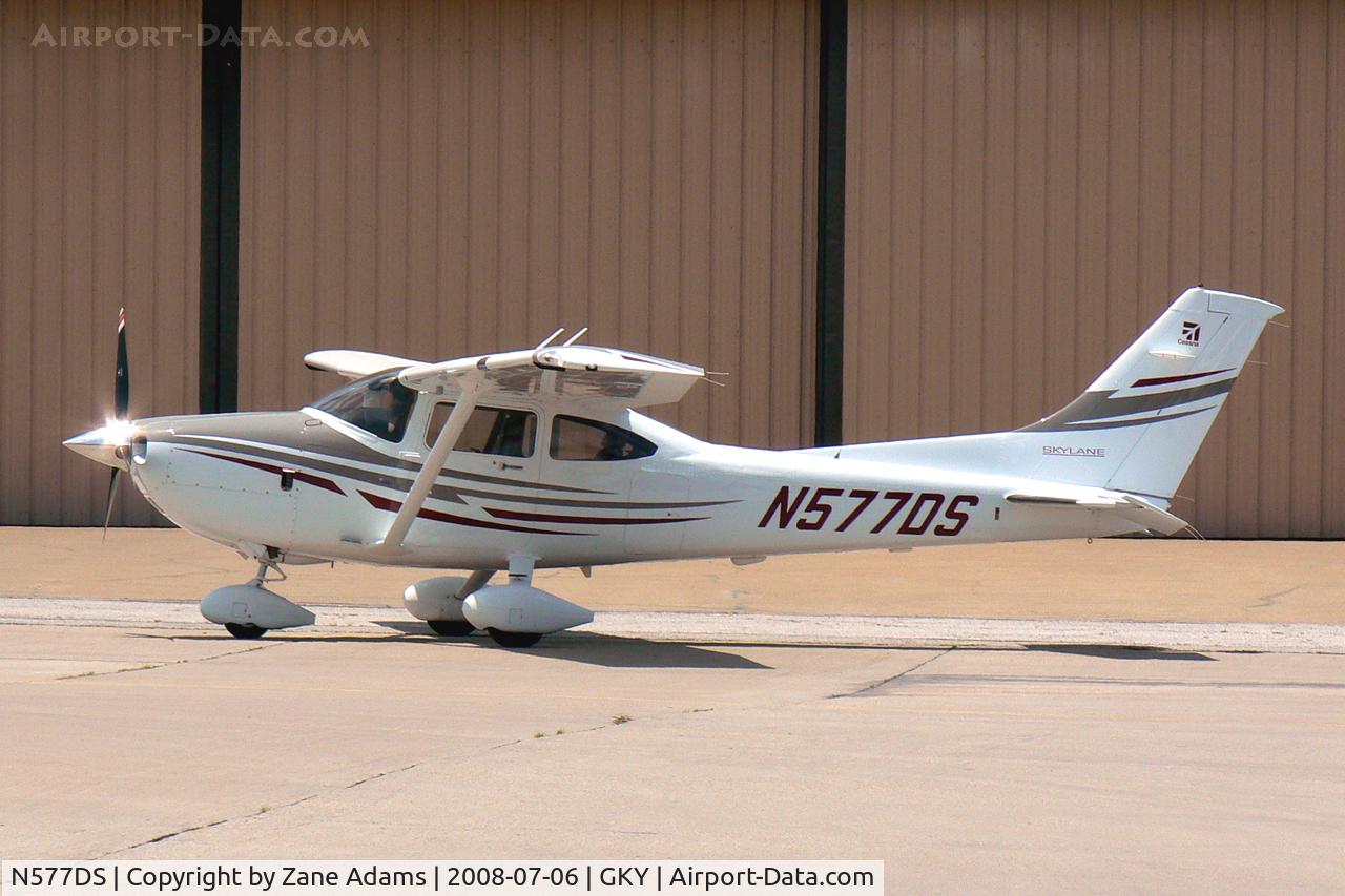 N577DS, 2005 Cessna 182T Skylane C/N 18281669, At Arlington Municipal Airport, TX