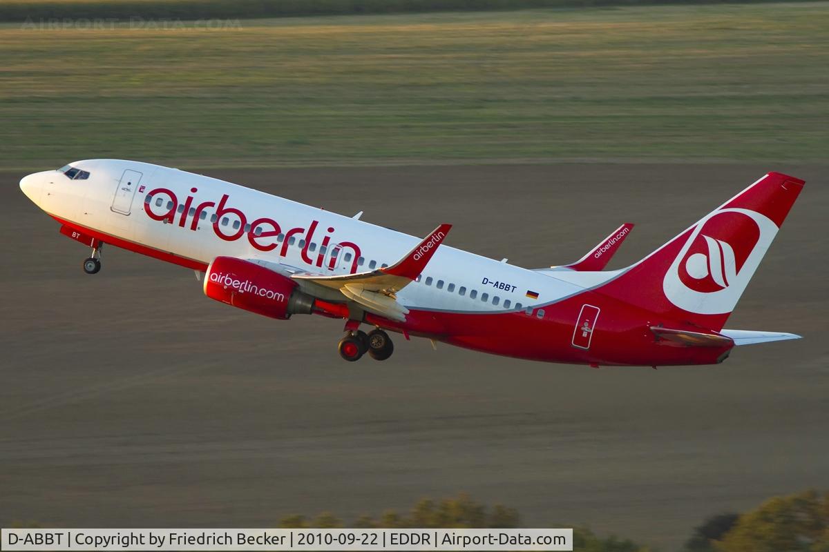 D-ABBT, 2001 Boeing 737-76N C/N 32582, departure via RW27