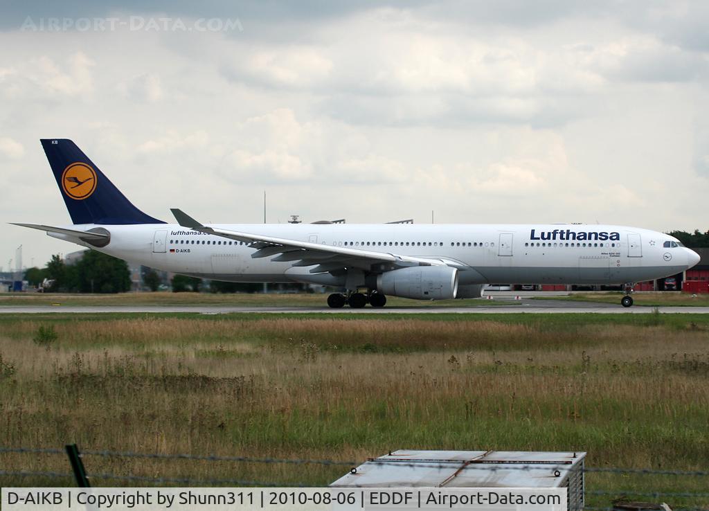 D-AIKB, 2004 Airbus A330-343X C/N 576, Taking off rwy 18