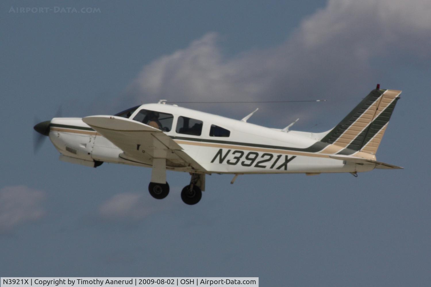 N3921X, 1975 Piper PA-28R-200 C/N 28R-7535353, 1975 Piper PA-28R-200, c/n: 28R-7535353