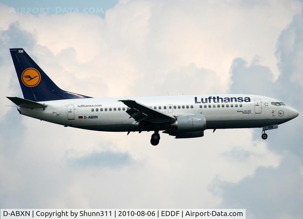 D-ABXN, 1987 Boeing 737-330 C/N 23872, Landing rwy 07R