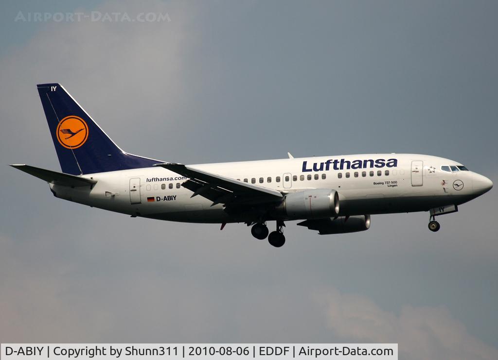 D-ABIY, 1991 Boeing 737-530 C/N 25243, Landing rwy 07R