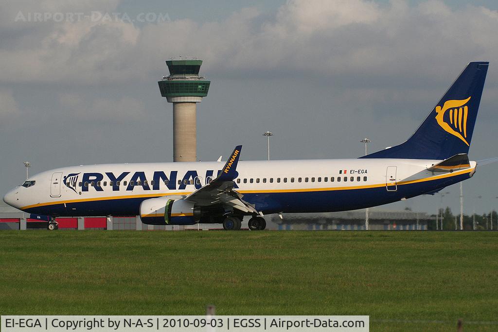 EI-EGA, 2009 Boeing 737-8AS C/N 38490, Arriving