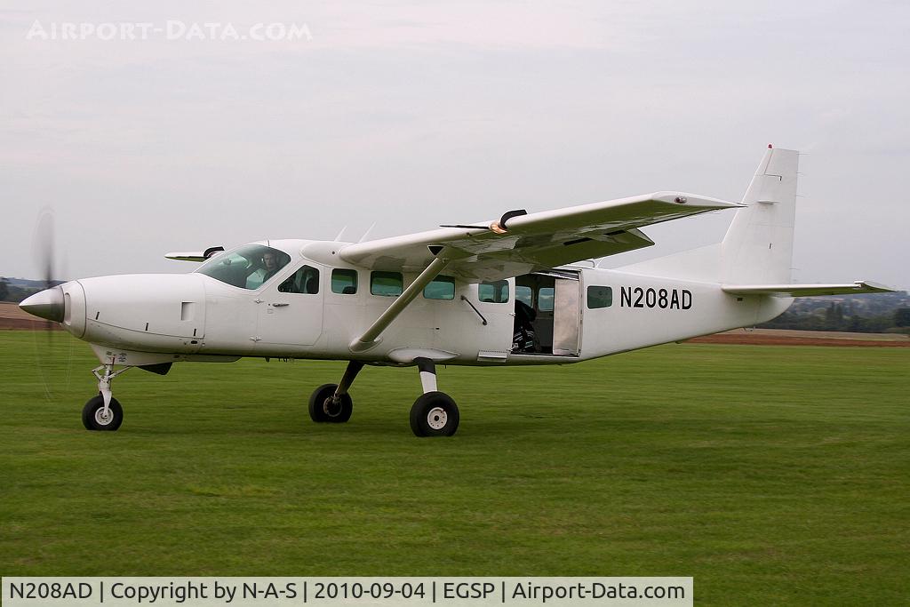 N208AD, 1997 Cessna 208B Grand Caravan C/N 208B0637, Preparing for another flight