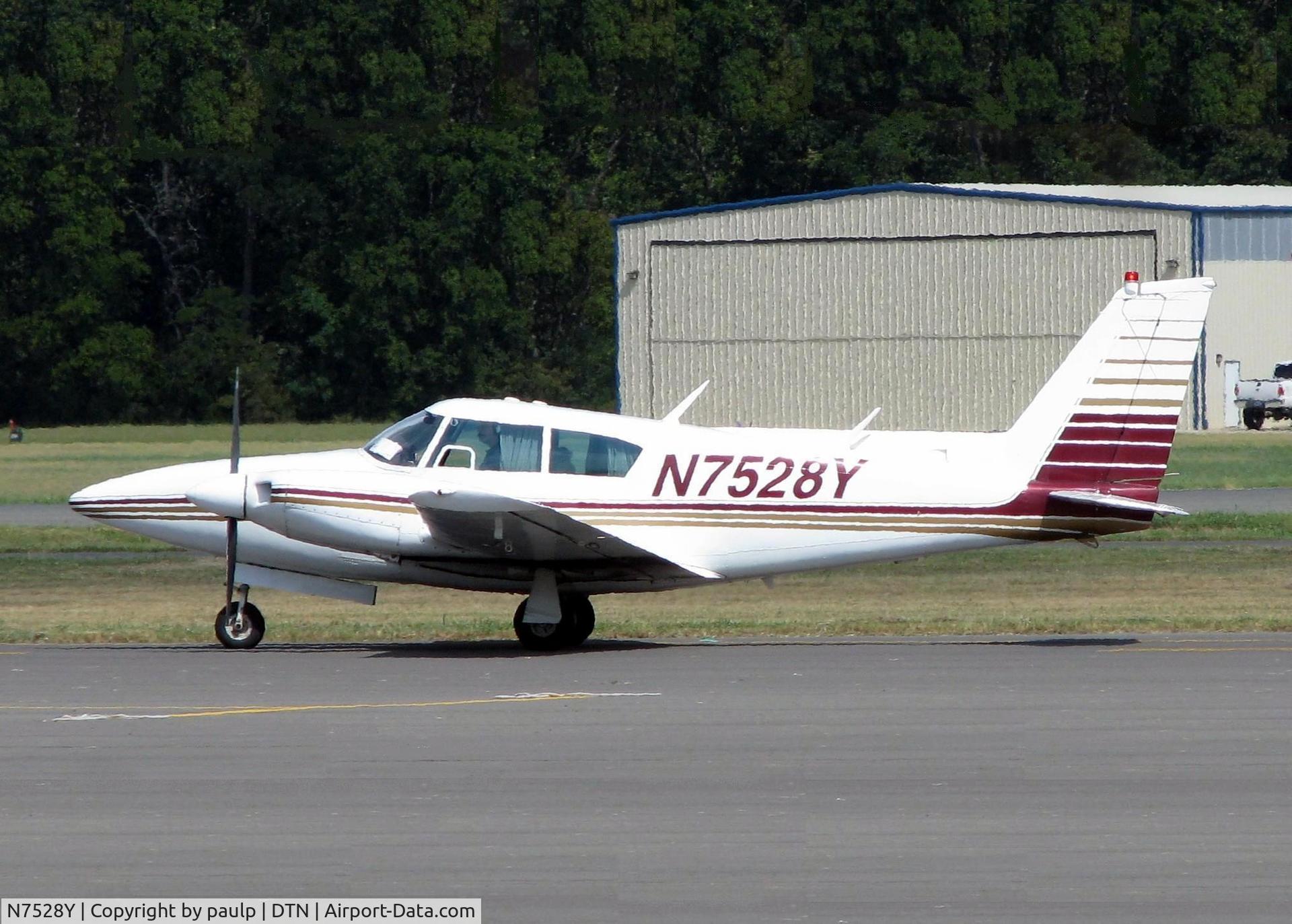 N7528Y, 1964 Piper PA-30 Twin Comanche C/N 30-593, At Downtown Shreveport.