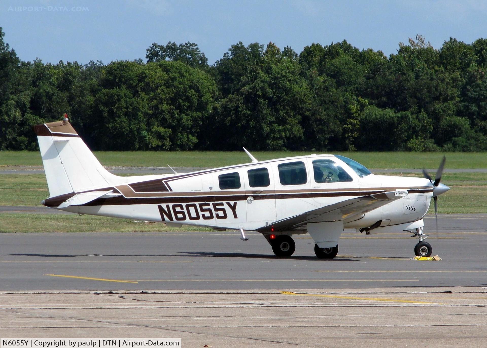 N6055Y, 1979 Beech A36 Bonanza 36 C/N E-1503, At Downtown Shreveport.