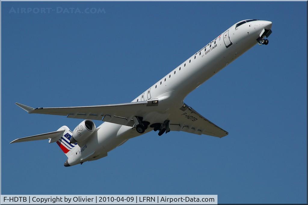 F-HDTB, 2006 Bombardier CRJ-900ER (CL-600-2D24) C/N 15063, Take-off from Rennes.