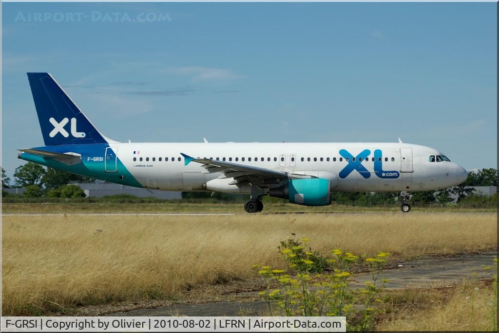 F-GRSI, 1999 Airbus A320-214 C/N 973, Taxying at Rennes before Take-off.