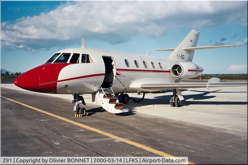 291, Dassault Falcon (Mystere) 20F C/N 291, On the ramp, waiting for his crew.