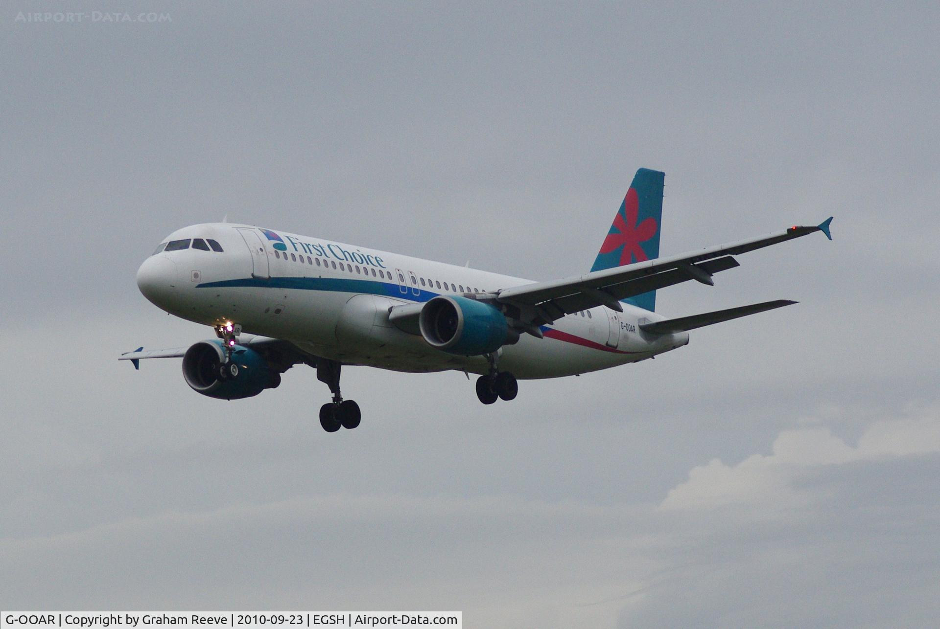 G-OOAR, 2000 Airbus A320-214 C/N 1320, Landing at Norwich.