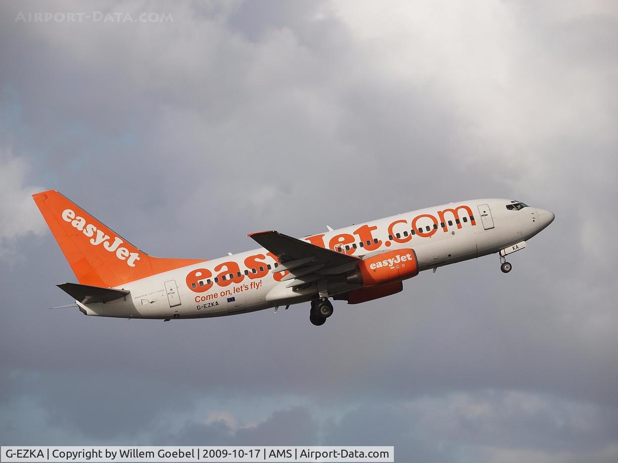 G-EZKA, 2003 Boeing 737-73V C/N 32422, Take off of the 
