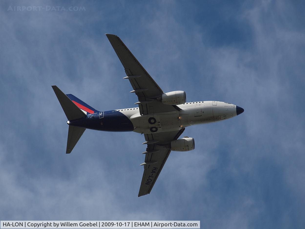 HA-LON, 2004 Boeing 737-6Q8 C/N 29353, Take off of the 