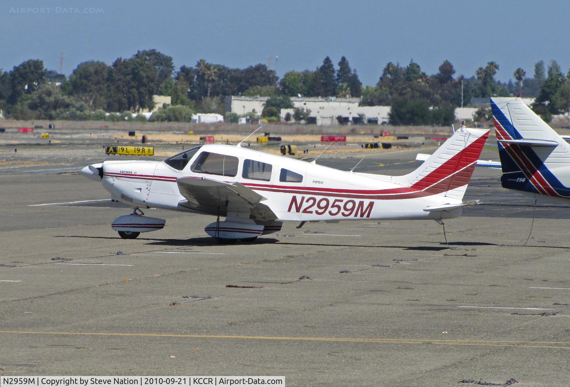 N2959M, 1977 Piper PA-28-181 Archer C/N 28-7890281, 1977 Piper PA-28-181 temporarily relocated to hotel ramp @ Buchanan Field/Concord, CA (KCCR)