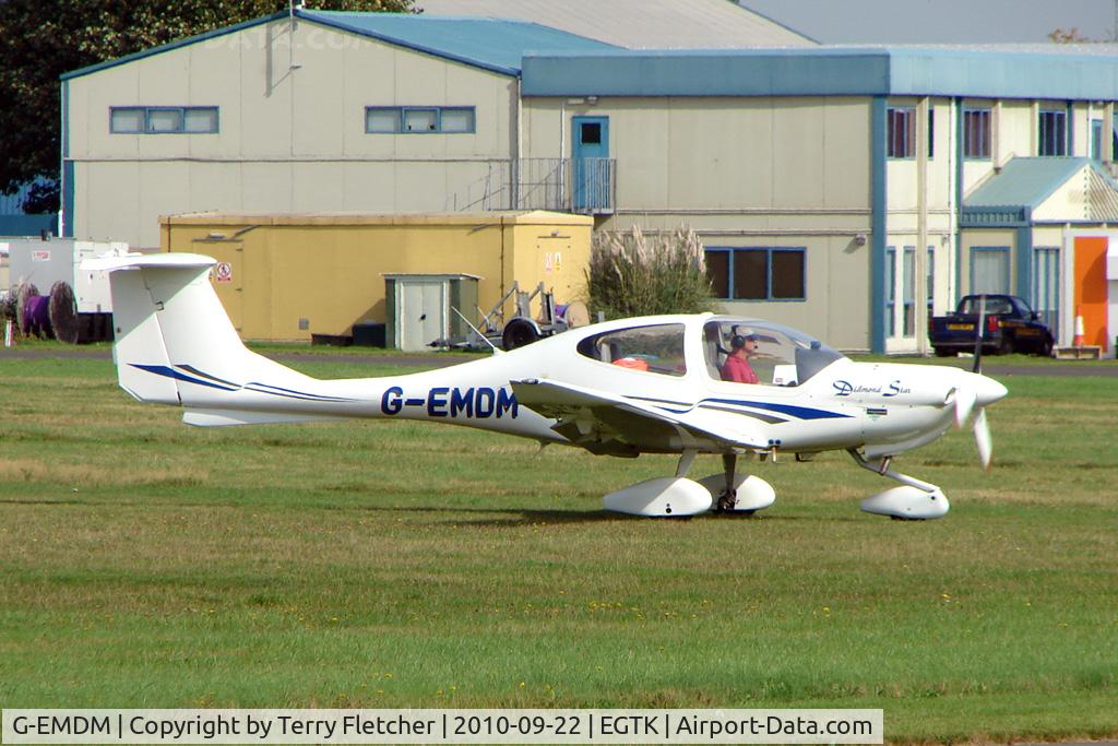 G-EMDM, 2000 Diamond DA-40 Diamond Star C/N 40.009, 2000 Diamond Aircraft Industries Gmbh DA40, c/n: 40 at Kidlington