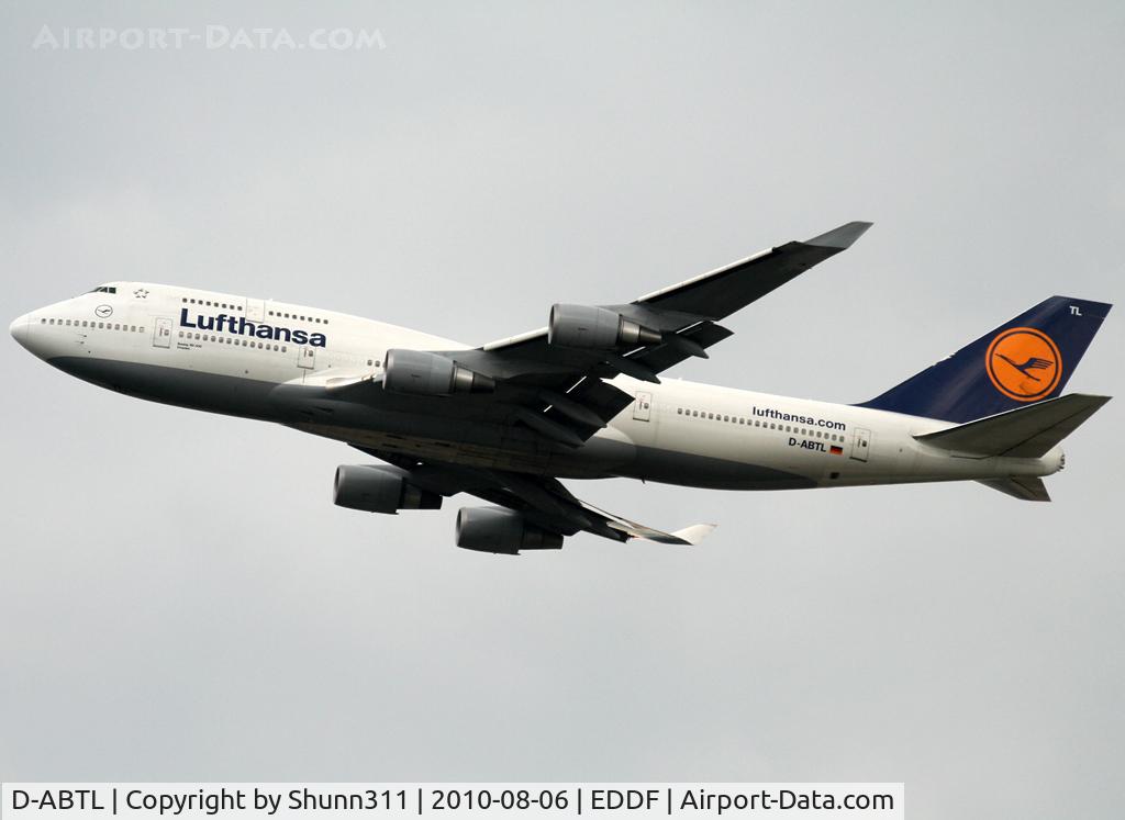 D-ABTL, 2002 Boeing 747-430 C/N 29872, Taking off rwy 25R