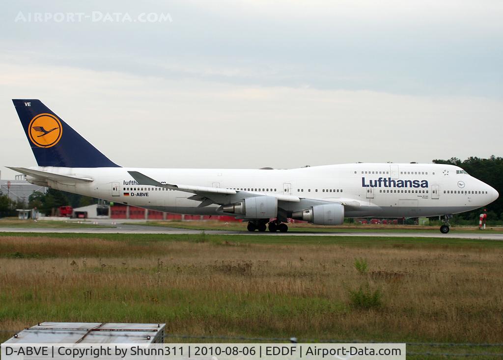 D-ABVE, 1990 Boeing 747-430 C/N 24741, Taking off rwy 18