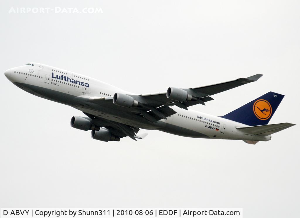 D-ABVY, 2000 Boeing 747-430 C/N 29869, Taking off rwy 25R