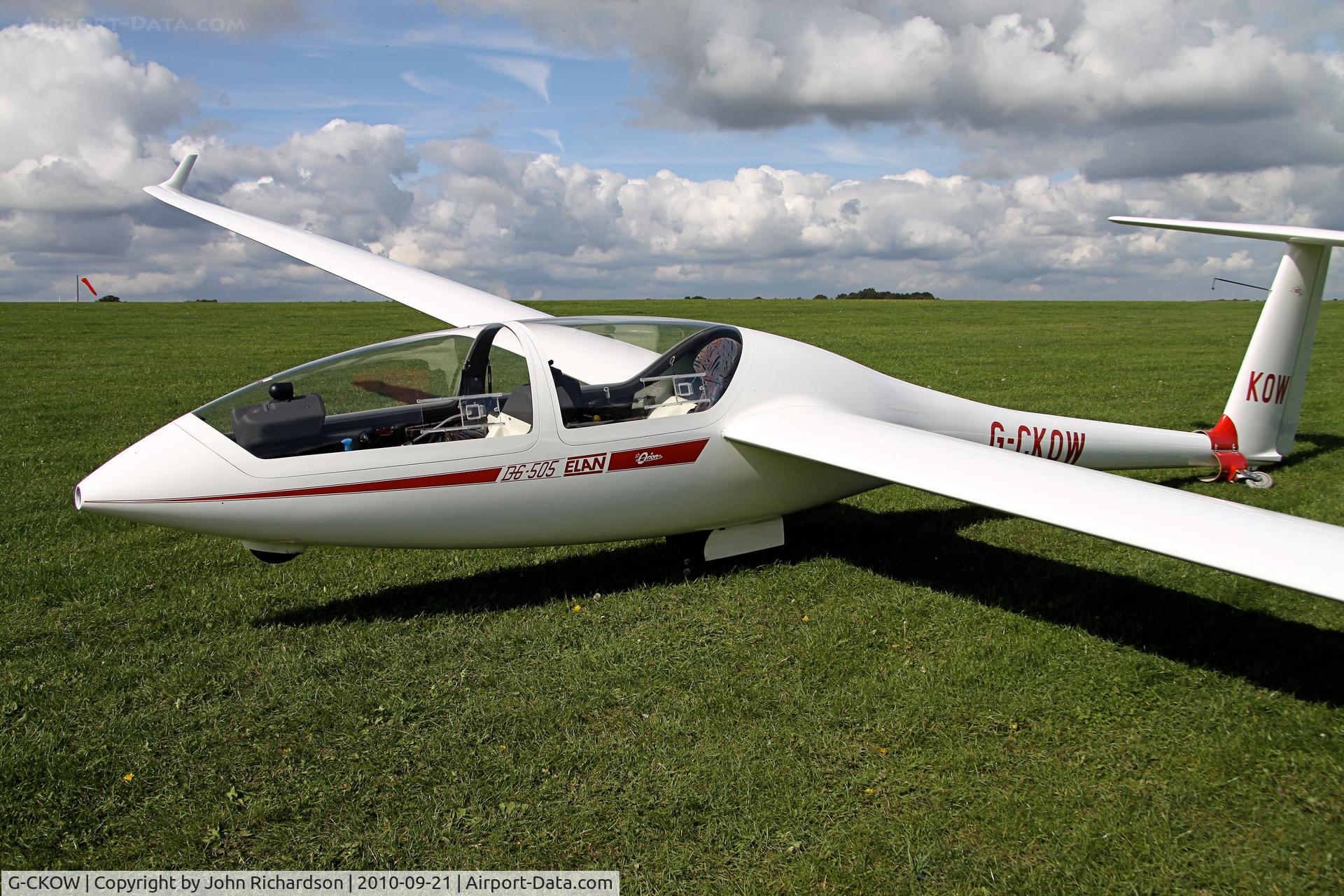 G-CKOW, 2007 AMS-Flight DG-505 Elan Orion C/N 5E260X89, Southdown Gliding Club Parham Sussex