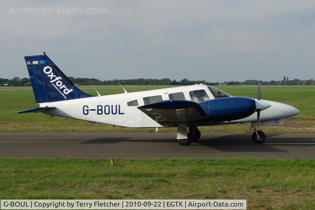 G-BOUL, 1976 Piper PA-34-200T Seneca II C/N 34-7670157, 1976 Piper PIPER PA-34-200T, c/n: 34-7670157 at Kidlington