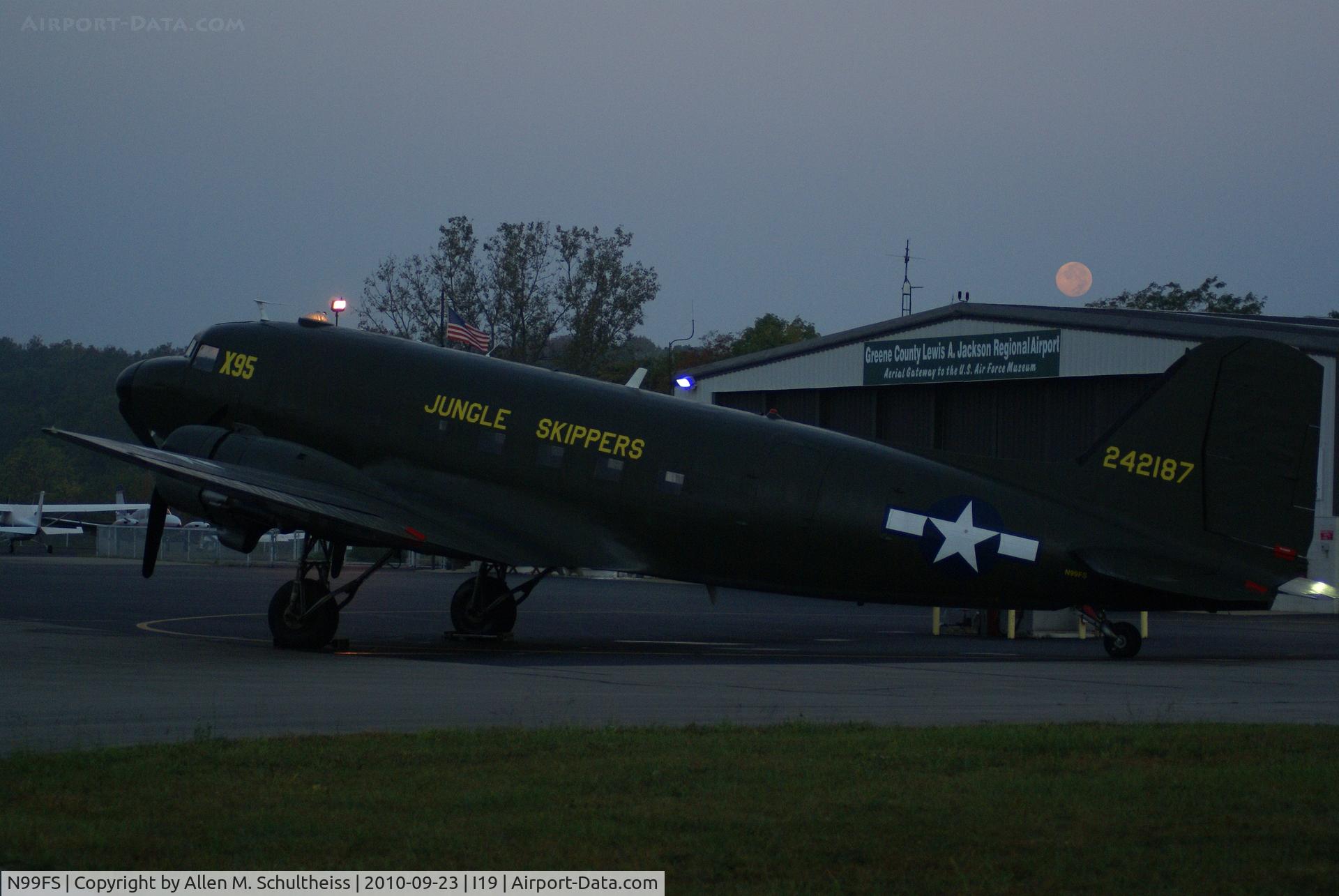N99FS, Douglas DC-3 (C-47A) C/N 12425, Douglas DC3