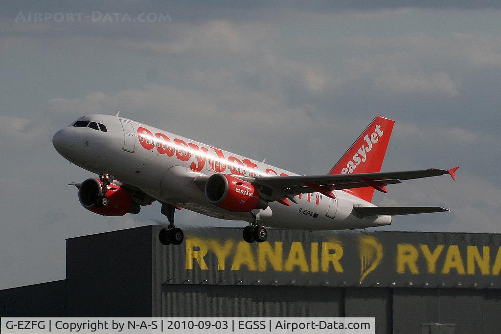 G-EZFG, 2009 Airbus A319-111 C/N 3845, Blasting off