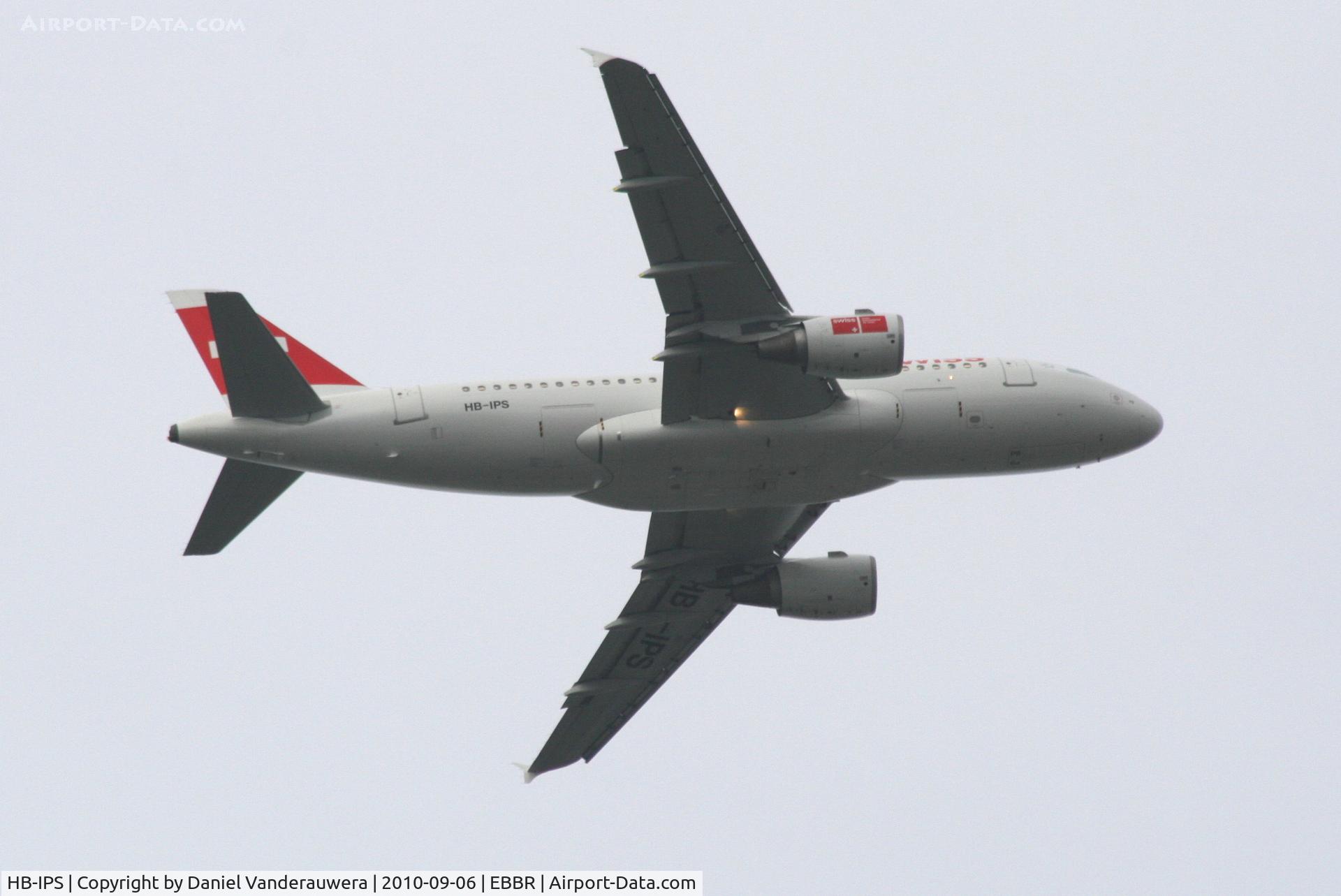 HB-IPS, 1997 Airbus A319-112 C/N 734, Flight LX782 on approach to RWY 07R