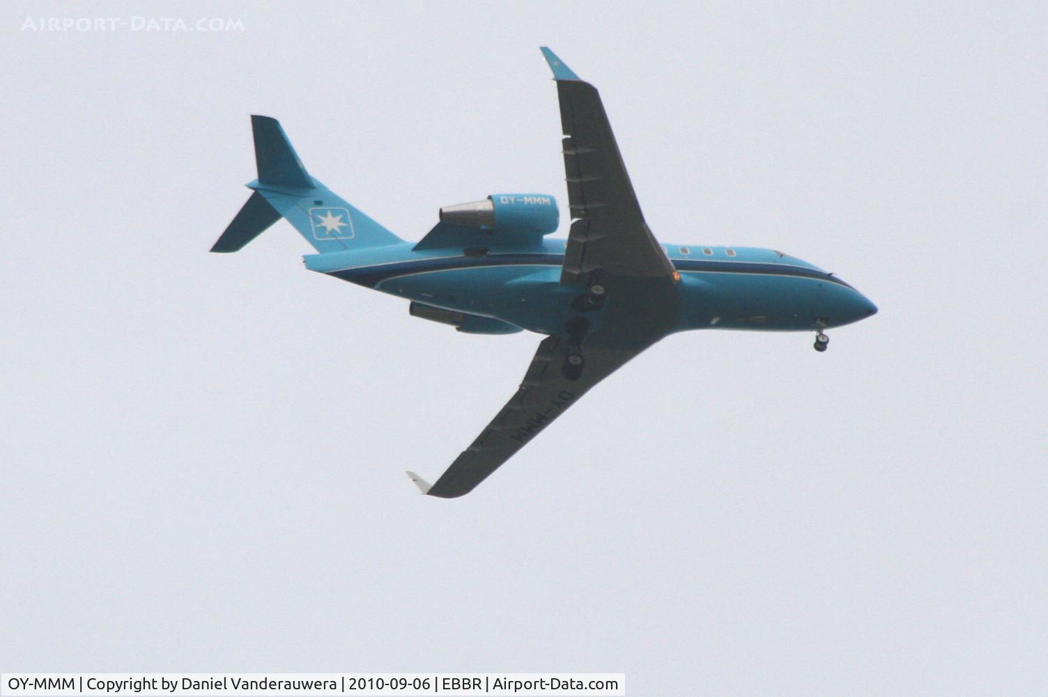 OY-MMM, 1999 Bombardier Challenger 604 (CL-600-2B16) C/N 5430, On approach to RWY 07R
