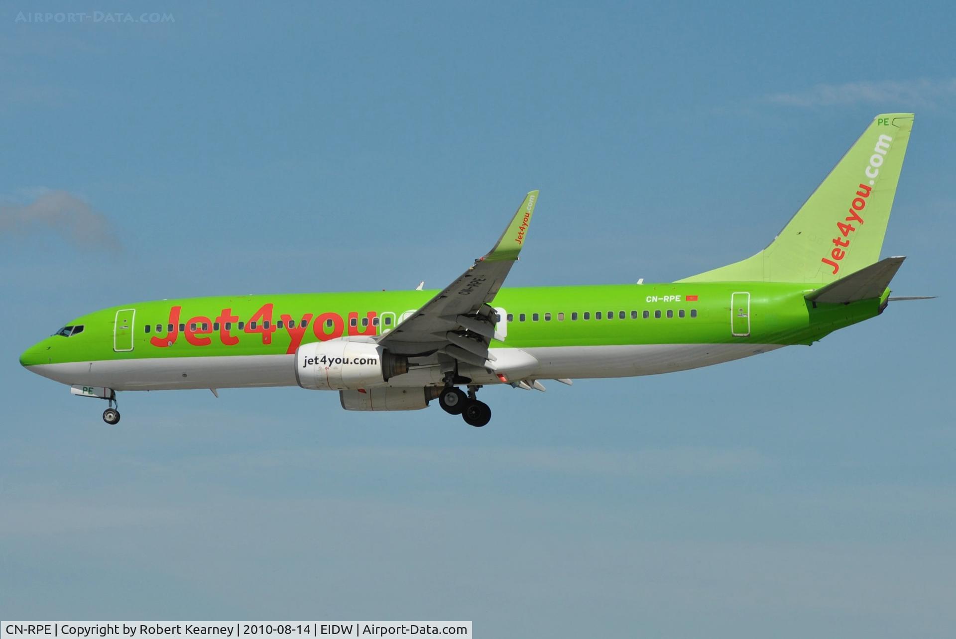 CN-RPE, 1999 Boeing 737-8K5 C/N 27990, Final approach to r/w 28