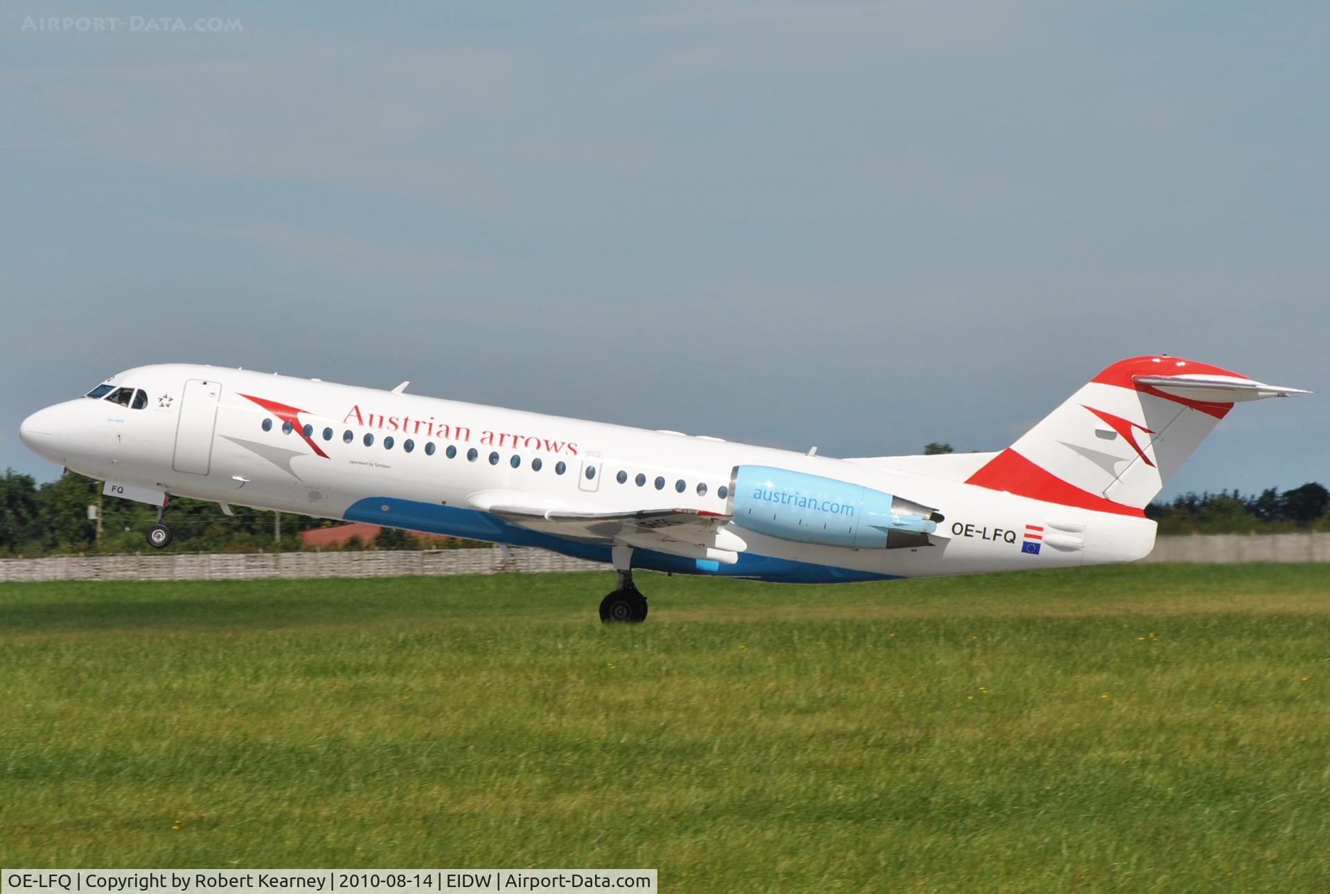 OE-LFQ, 1996 Fokker 70 (F-28-0070) C/N 11568, Rotating from r/w 28